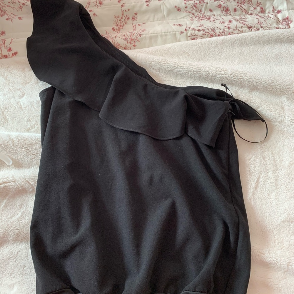 One shoulder bodysuit